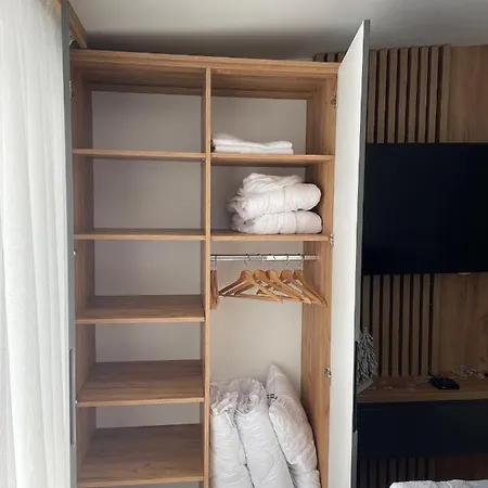 Nlux And Apartment *